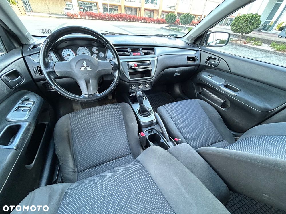 Mitsubishi Lancer - 6