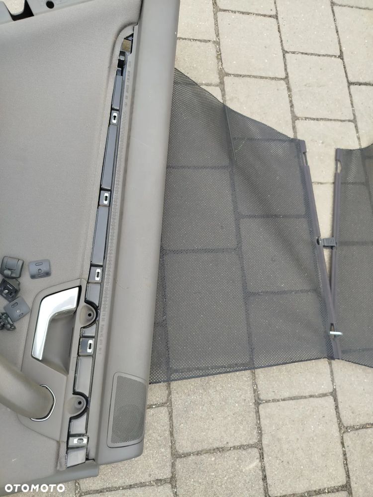 Audi A4 B6 roleta boczki drzwi z roletą - 2