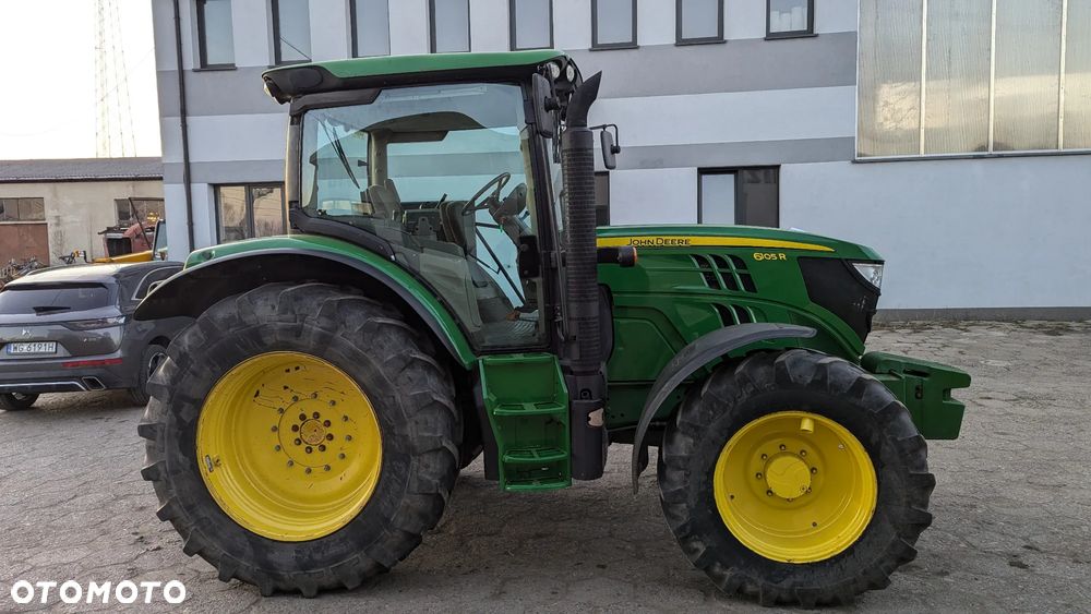 John Deere 6105R - 6