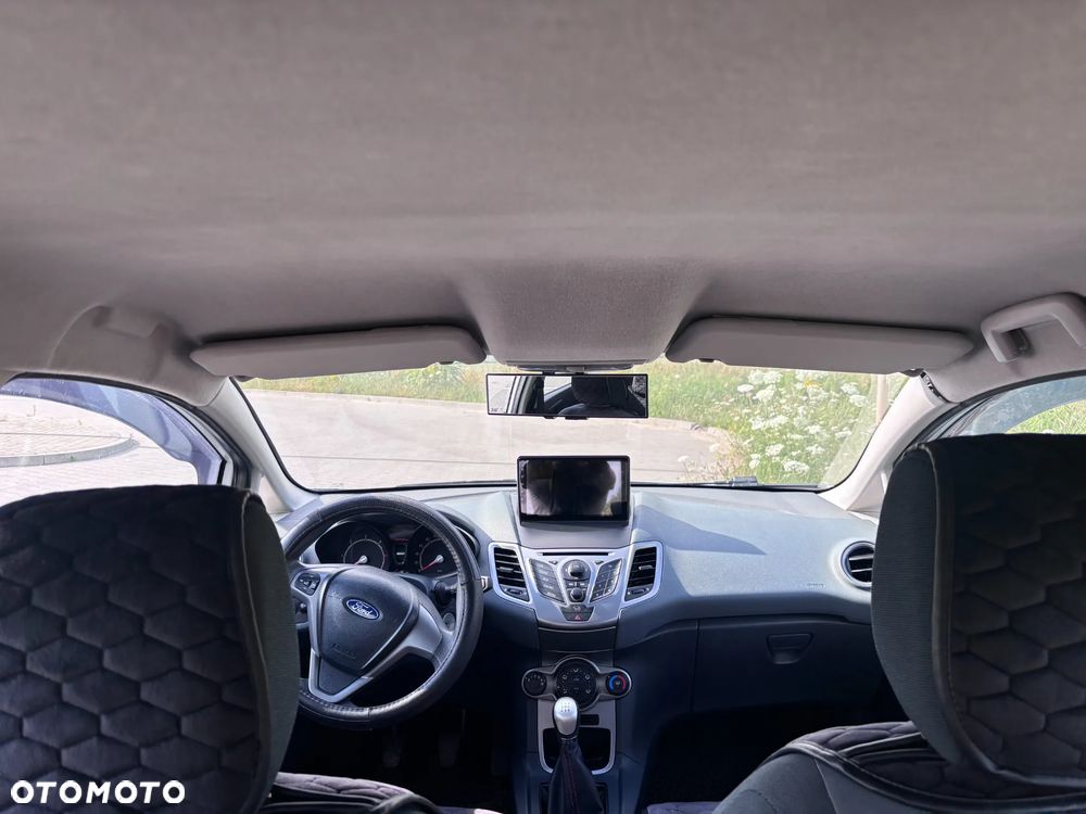 Ford Fiesta - 17