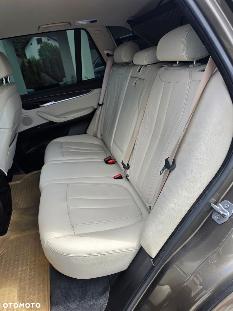 BMW X5 xDrive25d - 12