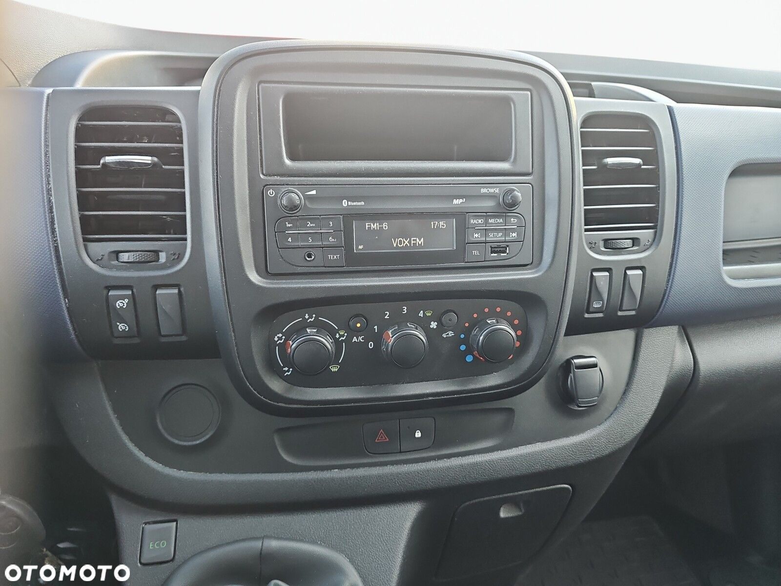 Opel Vivaro - 16