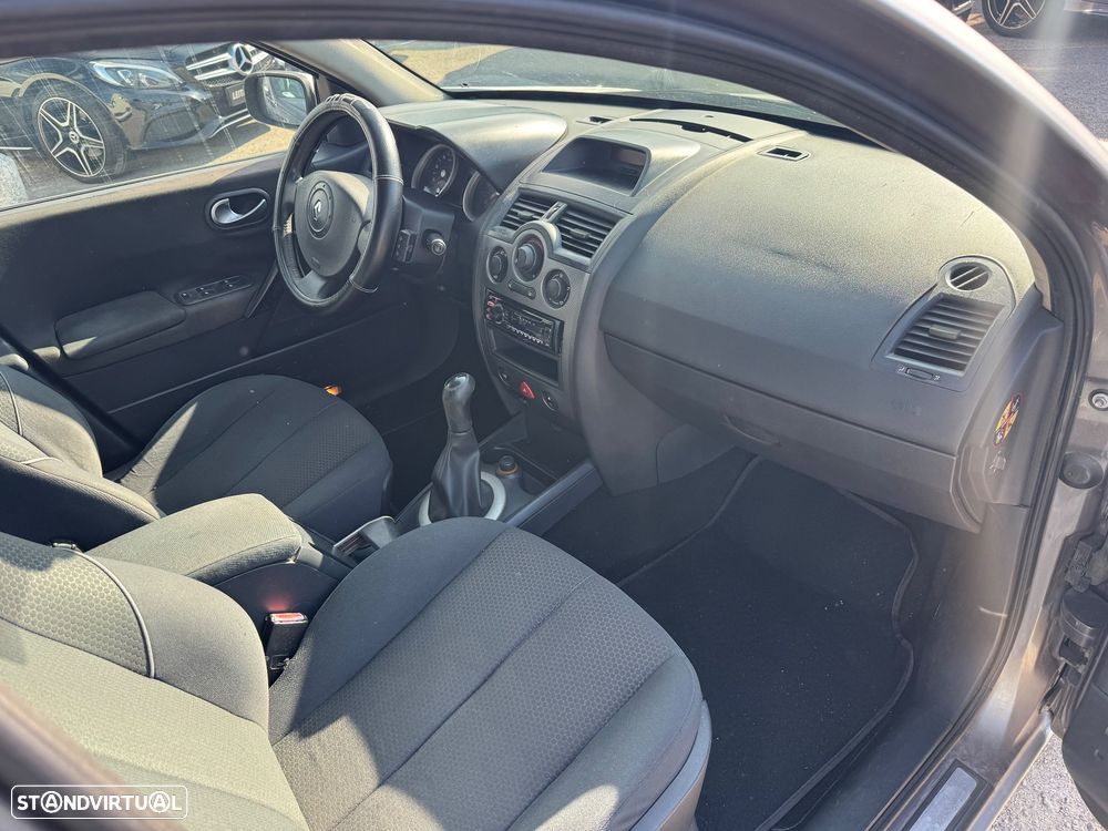 Renault Mégane 1.5 dCi Confort Authentique - 16