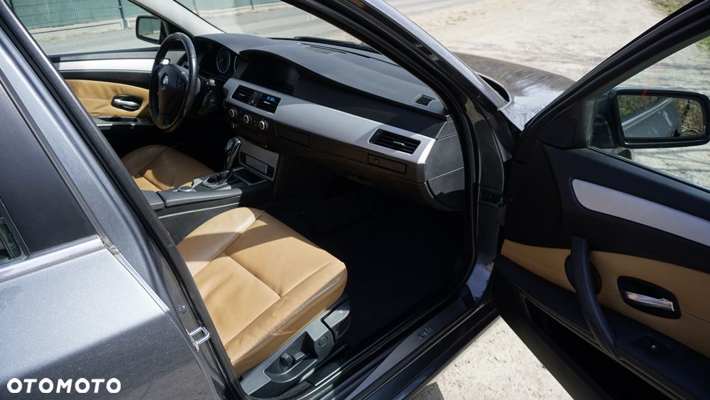 BMW Seria 5 520d - 16