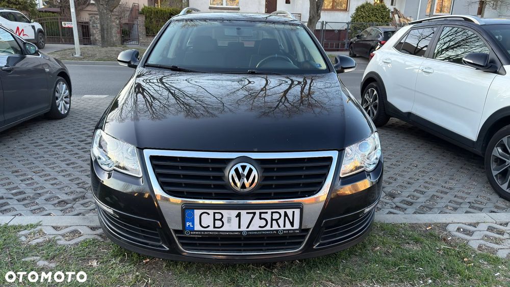 Volkswagen Passat 2.0 FSI Individual - 1