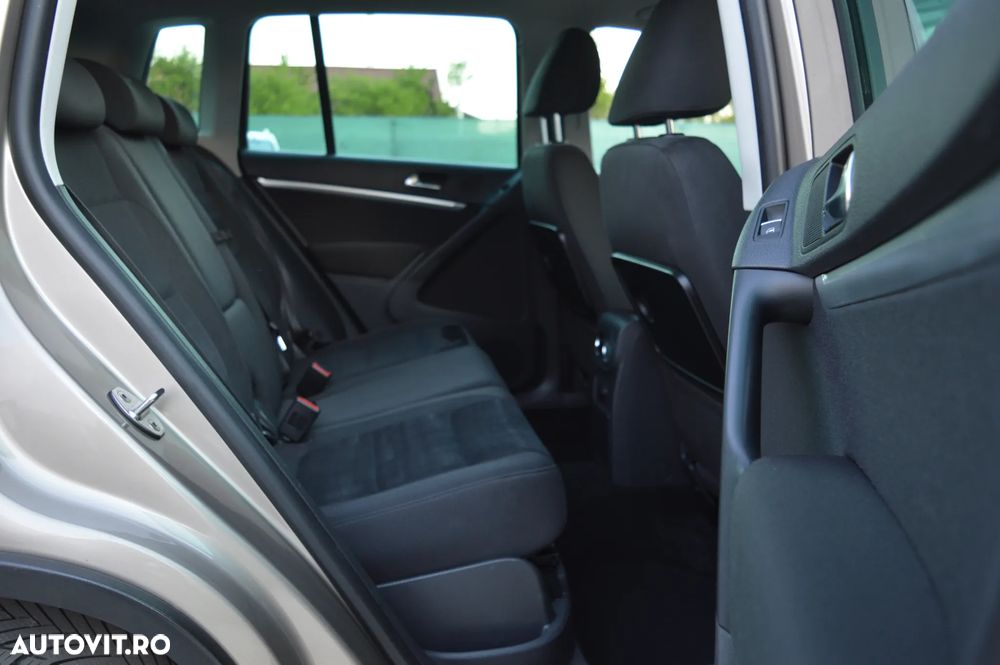 Volkswagen Tiguan 2.0 TDI DPF 4Motion BlueMotion Technology Sport & Style - 33