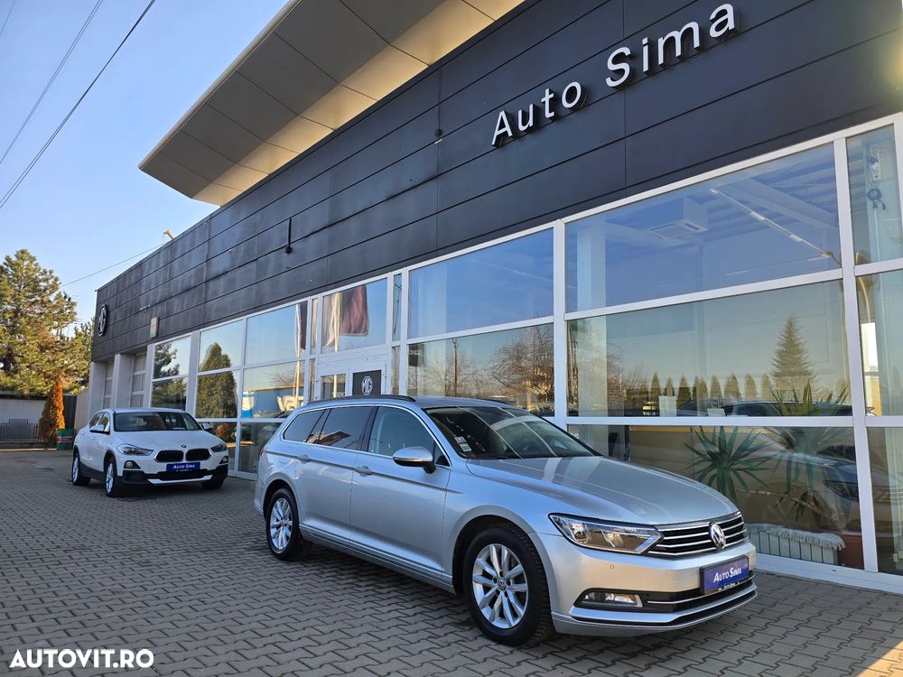 Volkswagen Passat - 1