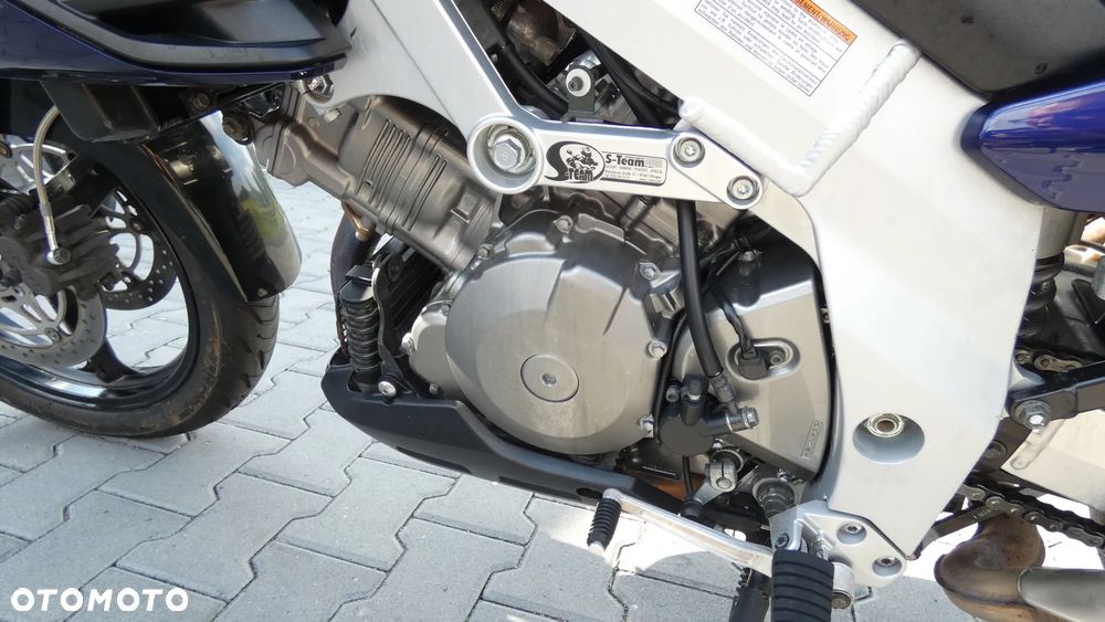 Suzuki DL - 16