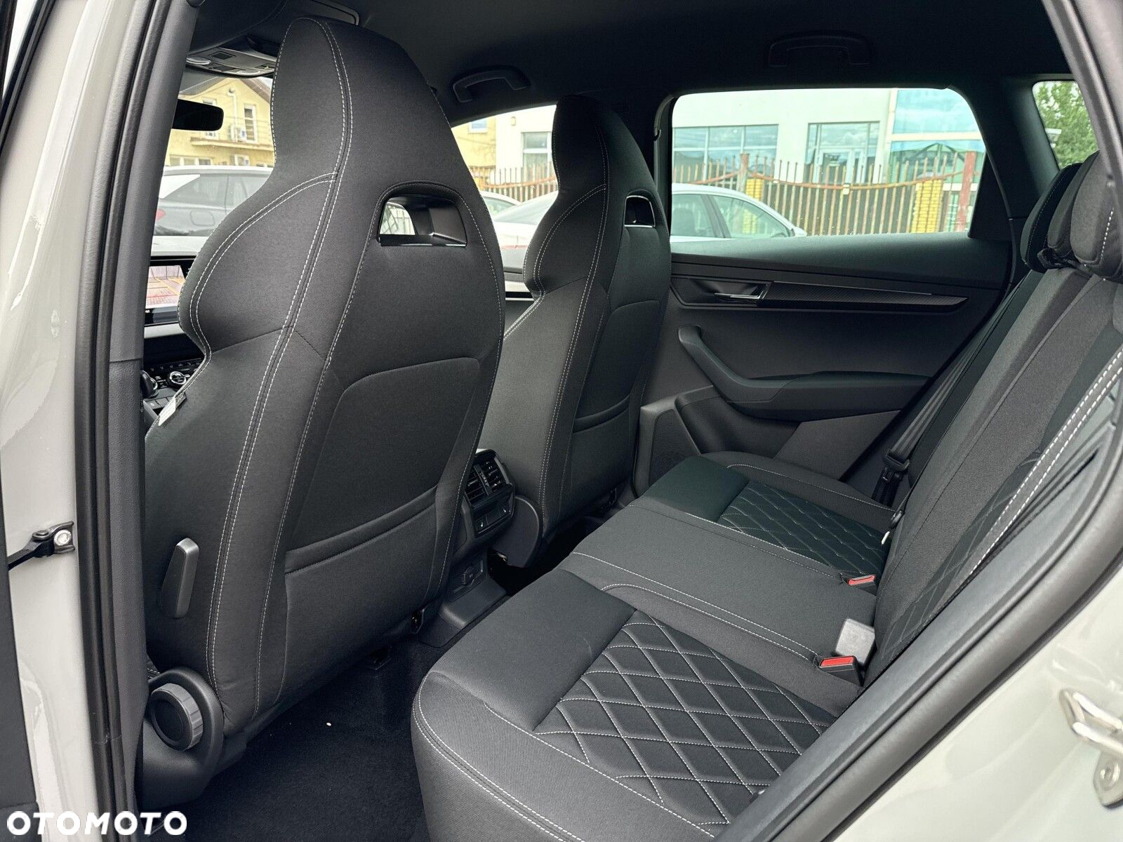 Skoda Karoq 1.5 TSI ACT Sportline DSG - 24