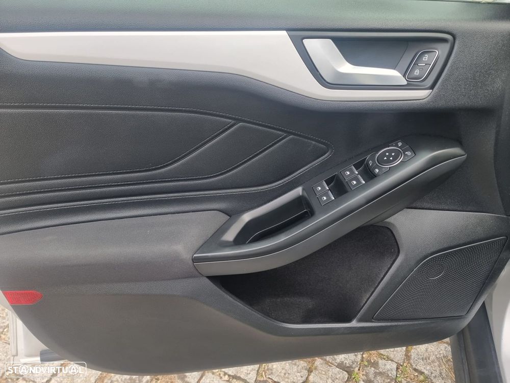Ford Focus SW 1.5 TDCi EcoBlue Active - 23