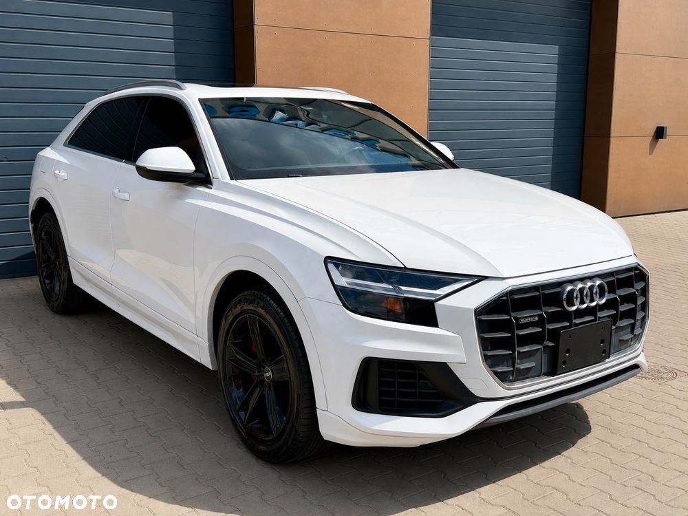 Audi Q8 - 2