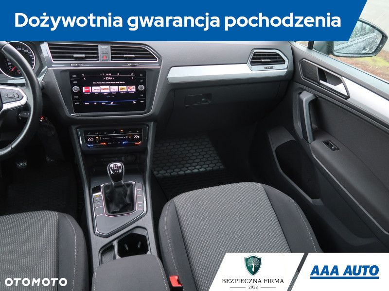 Volkswagen Tiguan - 9