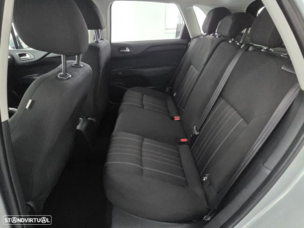 Citroën C4 1.6 HDi 110 SX - 11