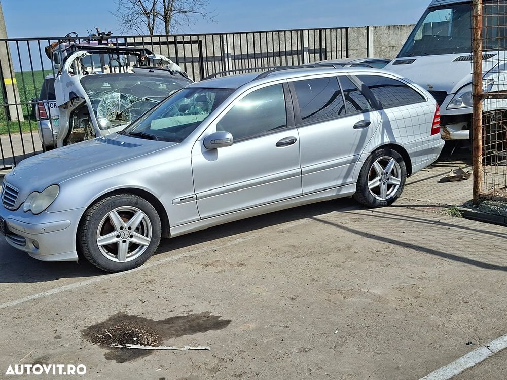 Dezmebres Mercedes C - 2