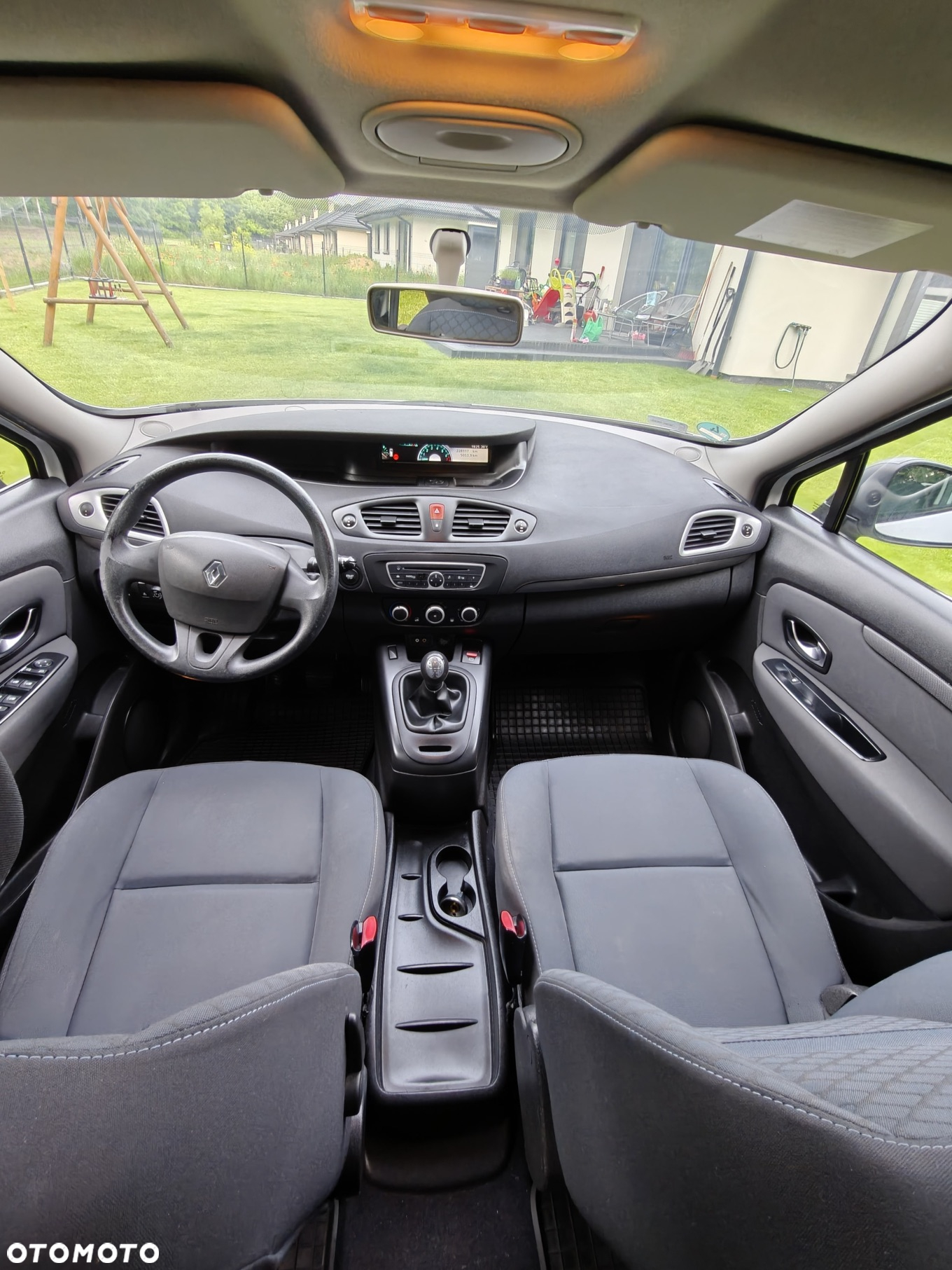 Renault Scenic 1.6 16V 110 Authentique - 8