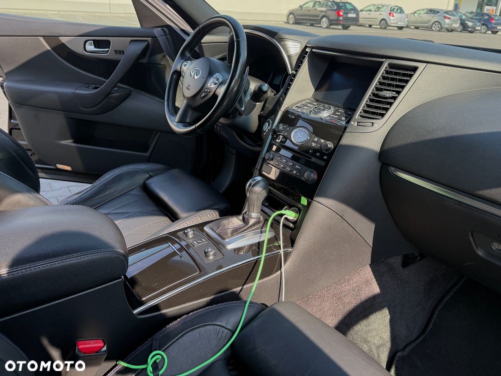 Infiniti QX70 3.0d S Premium - 10