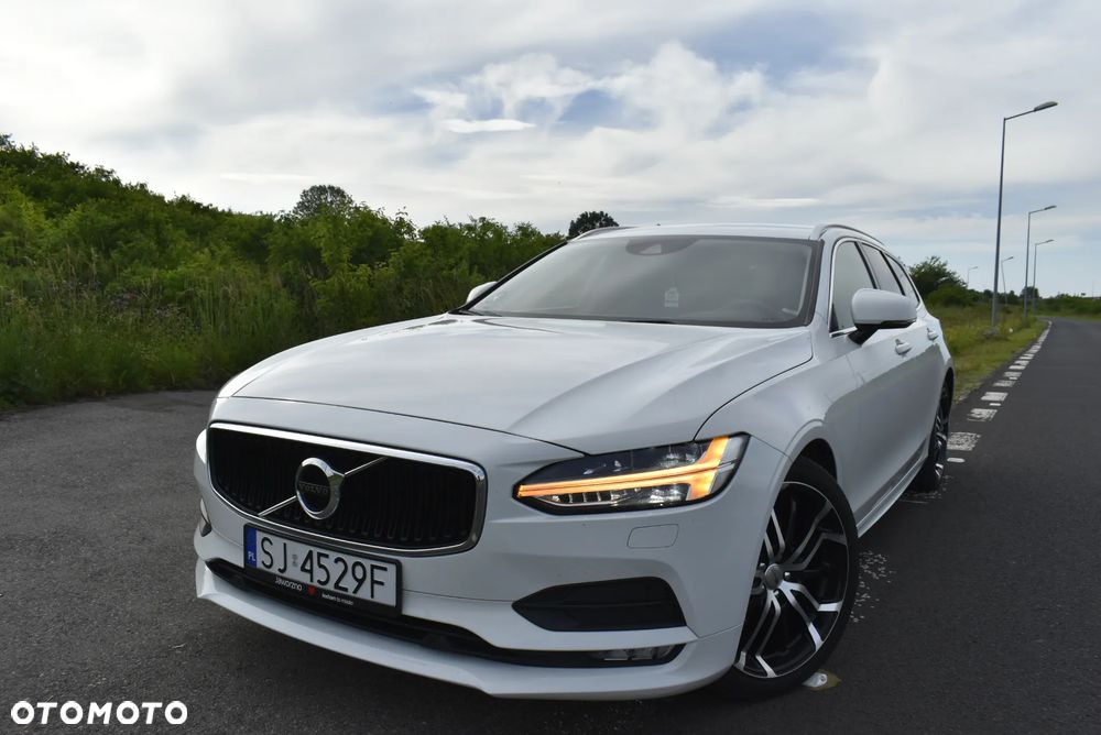 Volvo V90 D4 Momentum Pro - 1