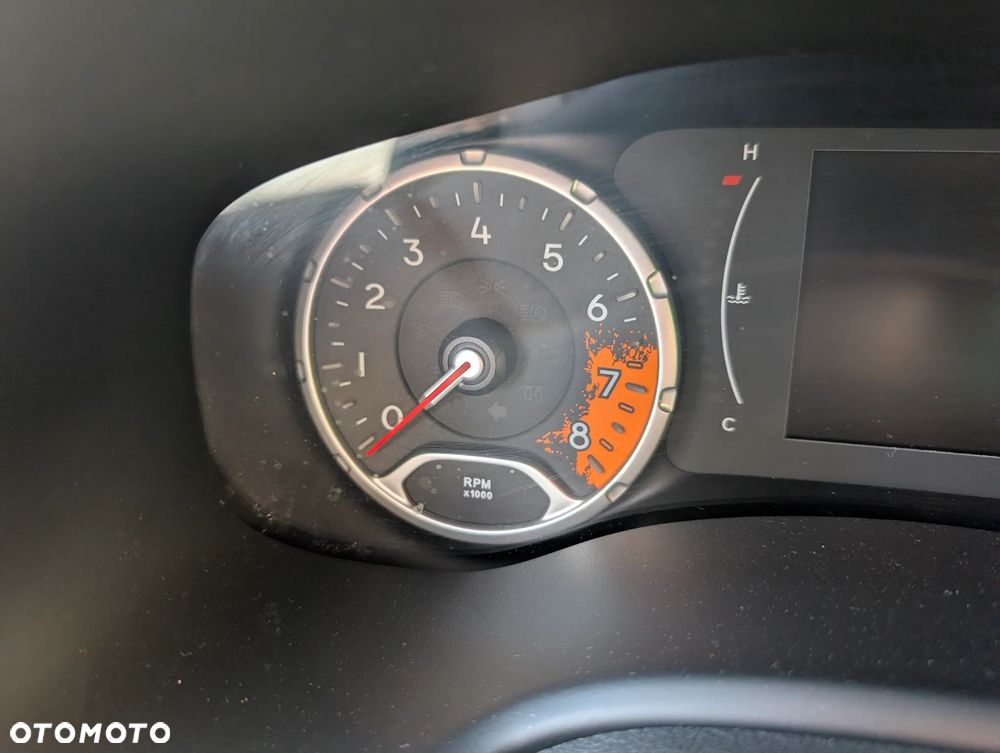 Jeep Renegade - 18