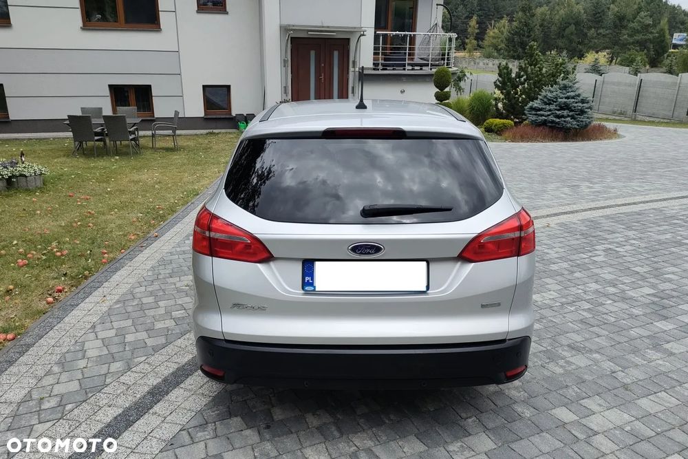 Ford Focus 1.0 EcoBoost Titanium - 4