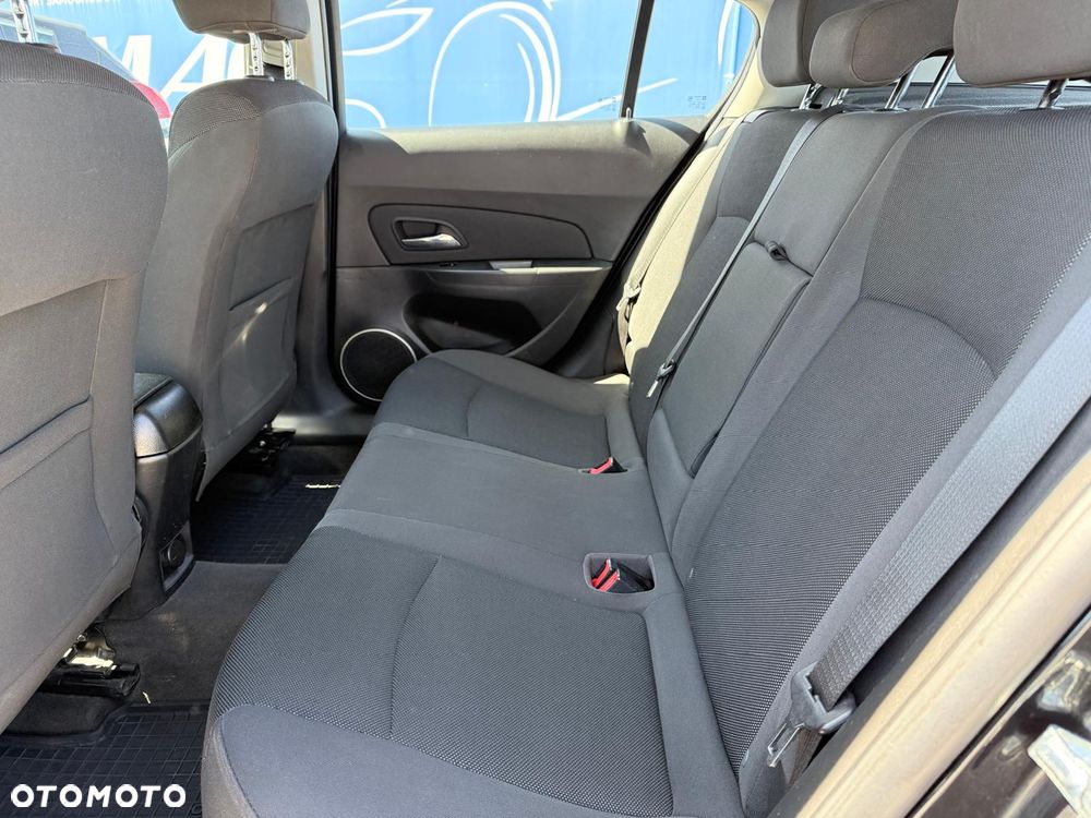 Chevrolet Cruze 1.6 LS - 12