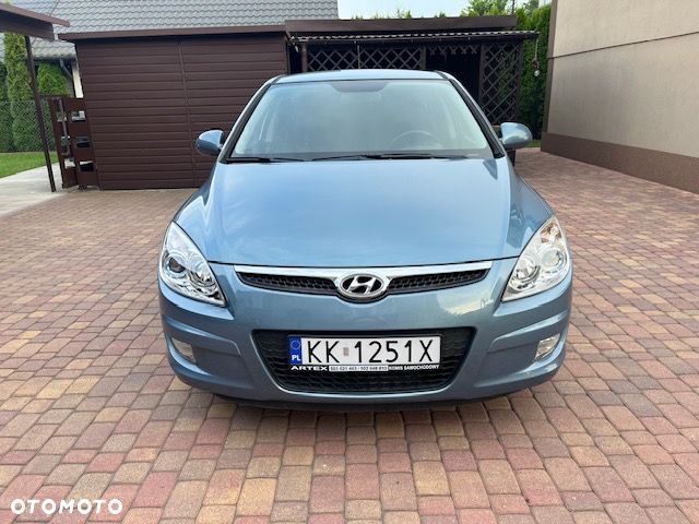 Hyundai i30 2.0 Premium - 2