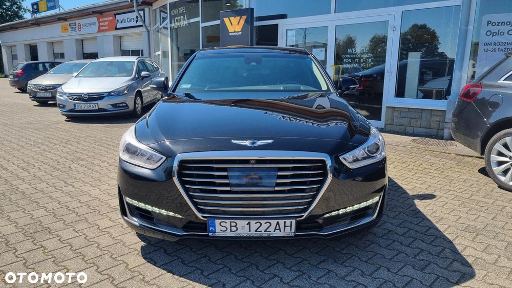 Hyundai Genesis - 5