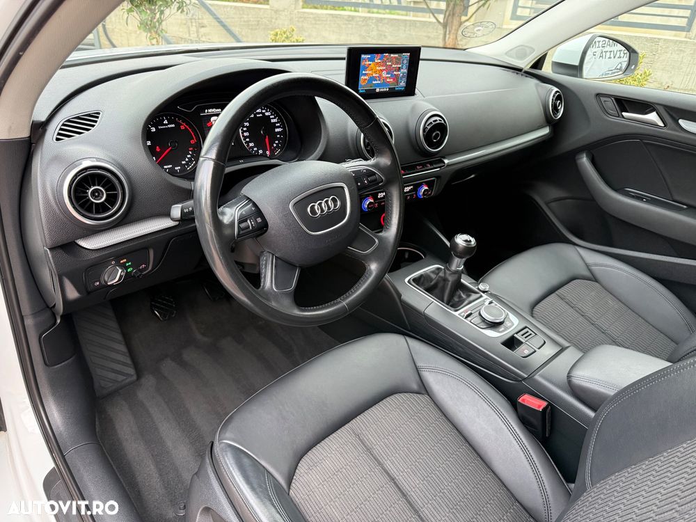 Audi A3 2.0 TDI Sportback Ambiente - 3