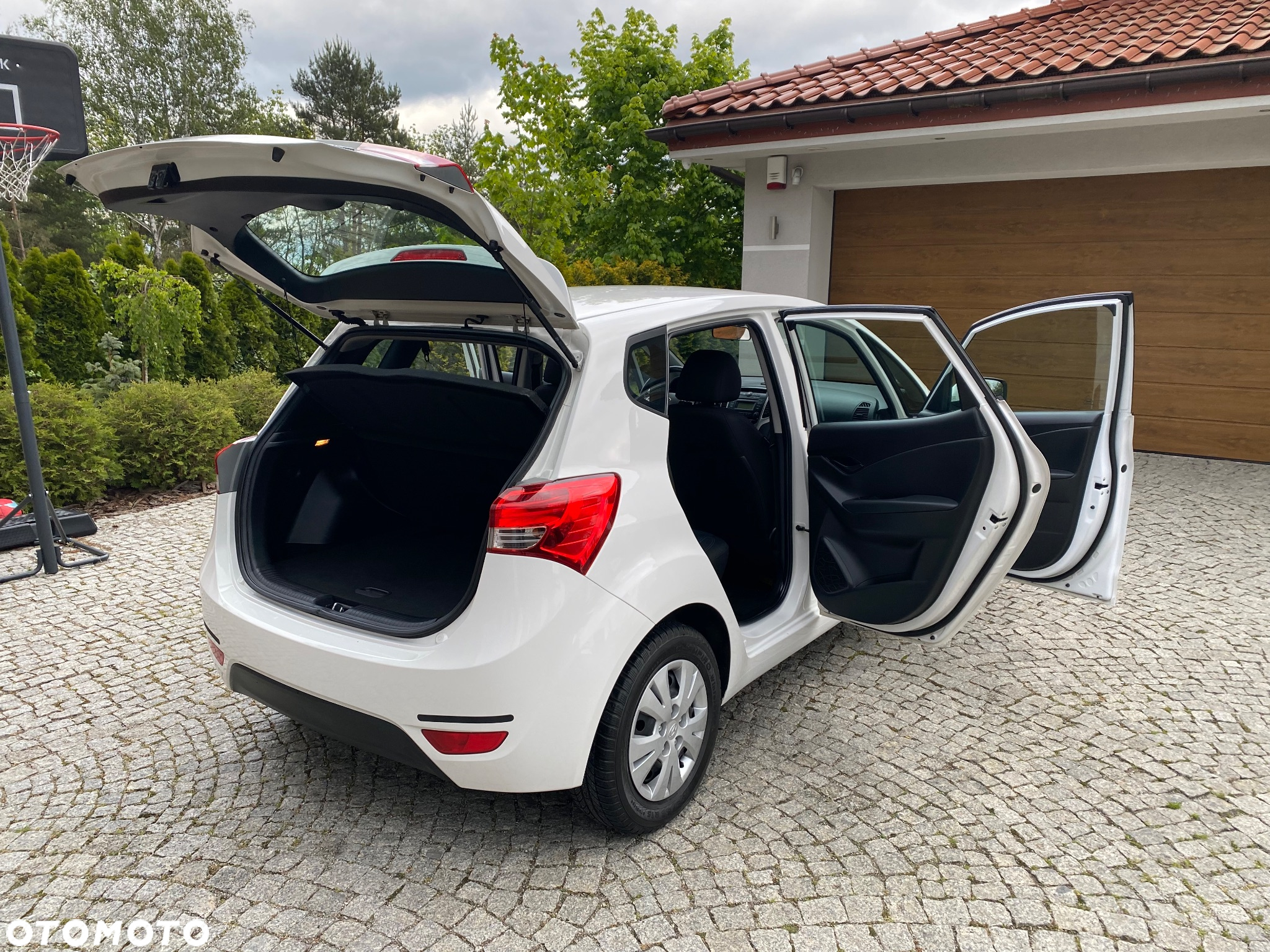 Hyundai ix20 1.4 Premium - 16
