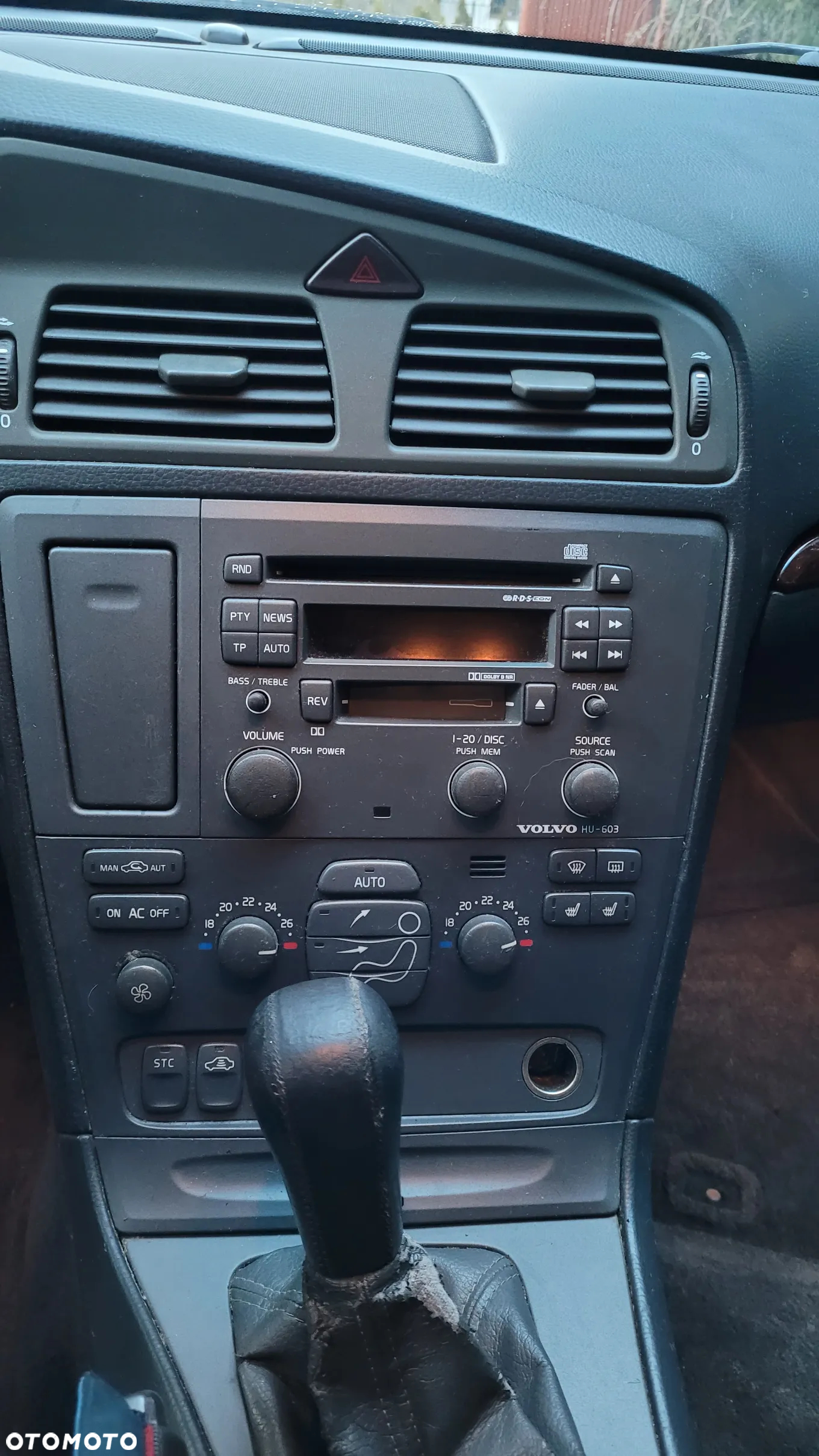 Volvo V70 2.4 Momentum - 9