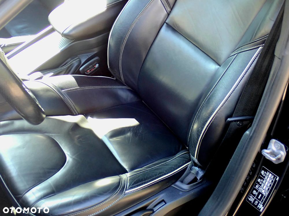 Volvo V40 D3 R Design - 35