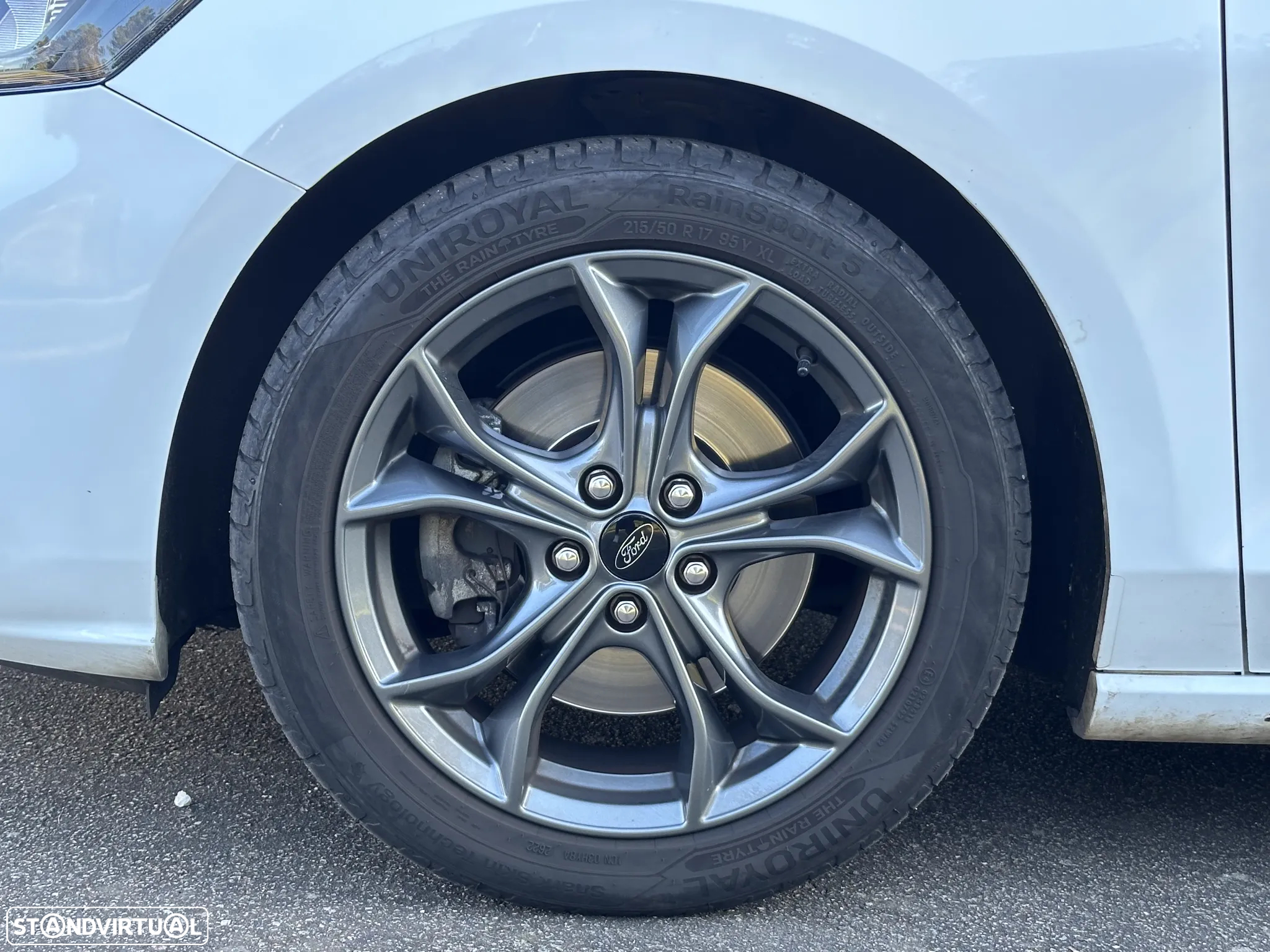 Ford Focus 1.0 EcoBoost ST-Line - 32