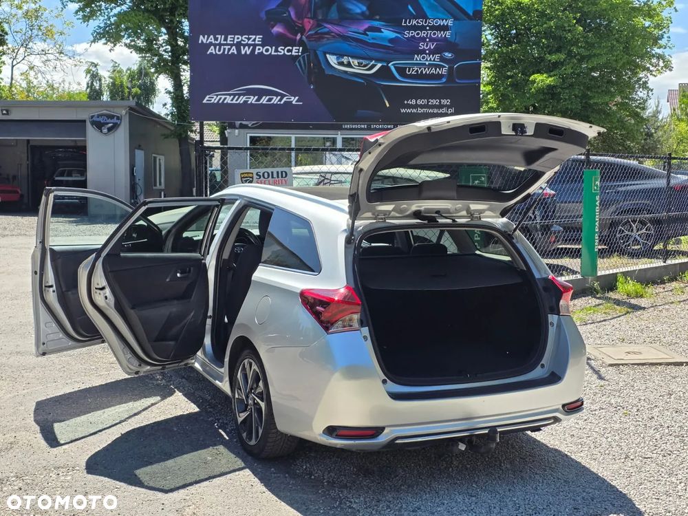 Toyota Auris 1.8 HSD Luna - 12
