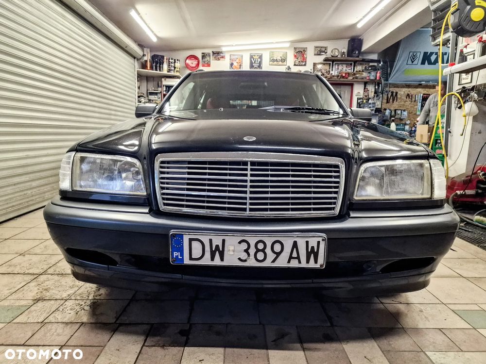 Mercedes-Benz Klasa C 180 T Esprit - 23