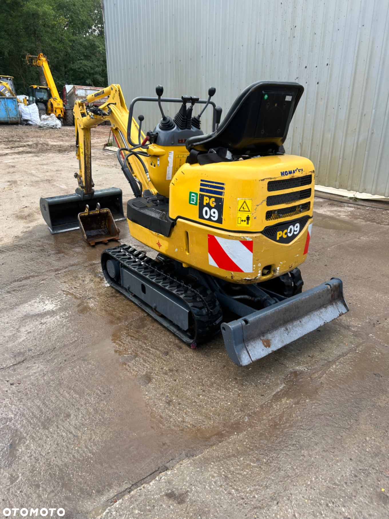Komatsu PC09-01 - 14