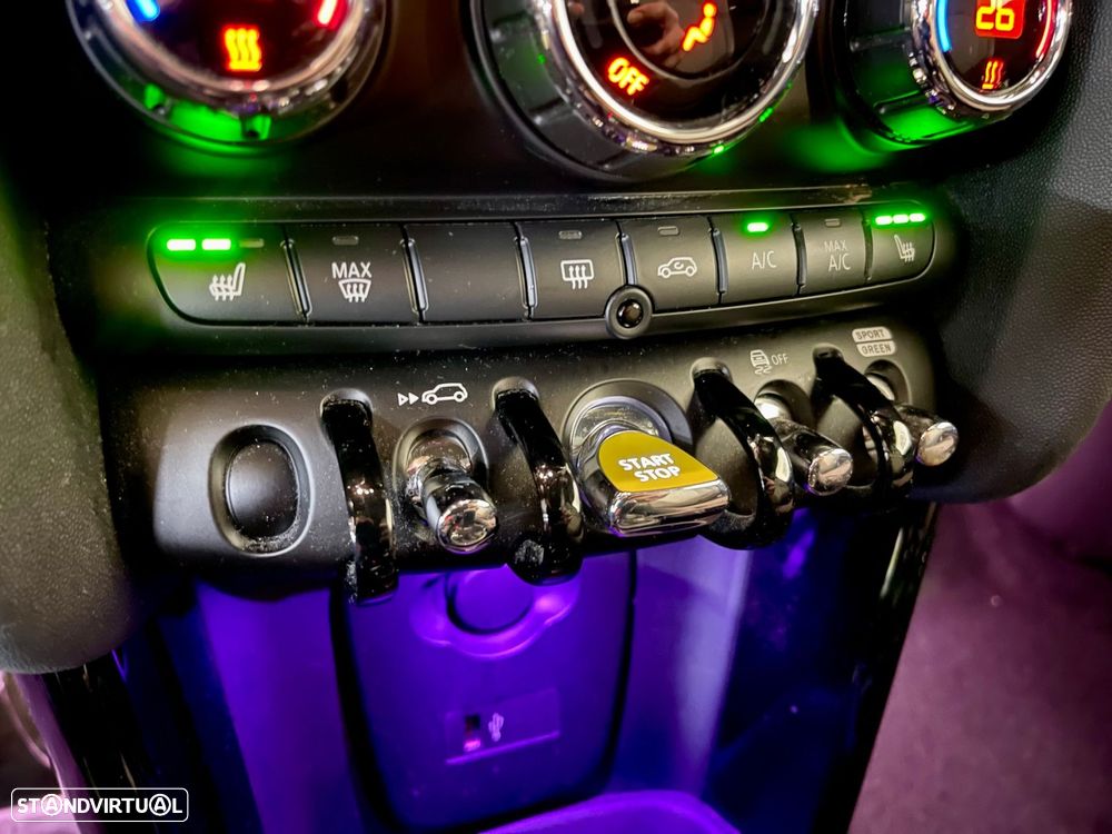 MINI 3 Portas Cooper SE Classic - 24