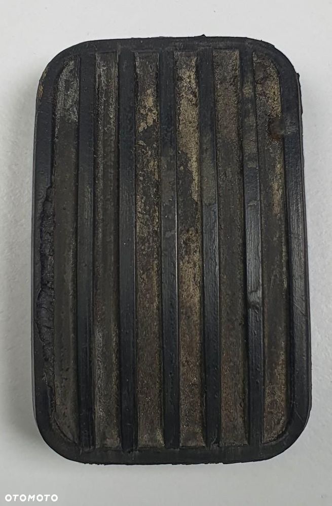 GUMA NAKŁADKA NA PEDAŁ HAMULCA MERCEDES W115 W114 1074270082 - 1