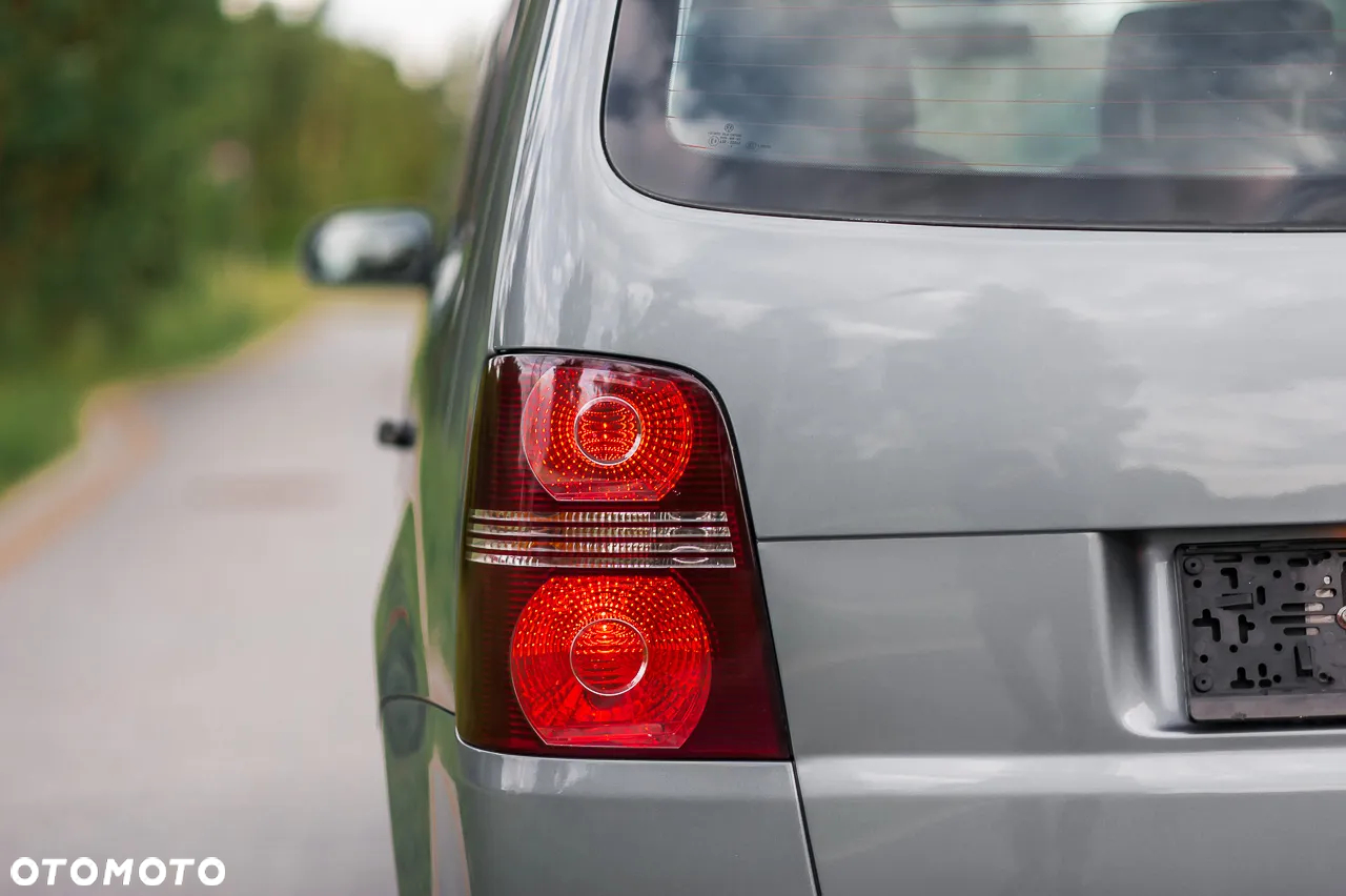 Volkswagen Touran 1.6 Conceptline - 21