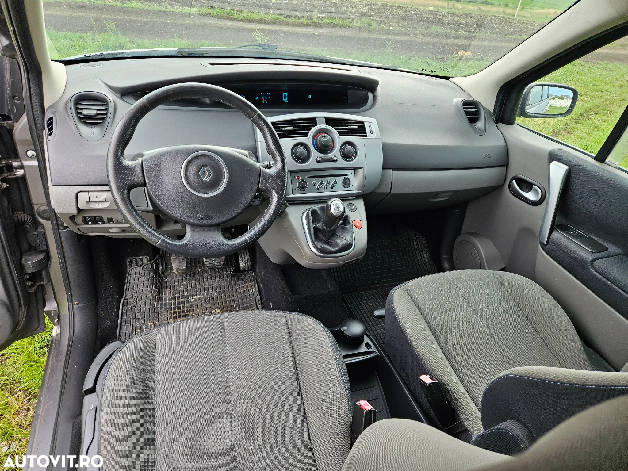 Renault Scenic 1.4 16V Authentique - 9