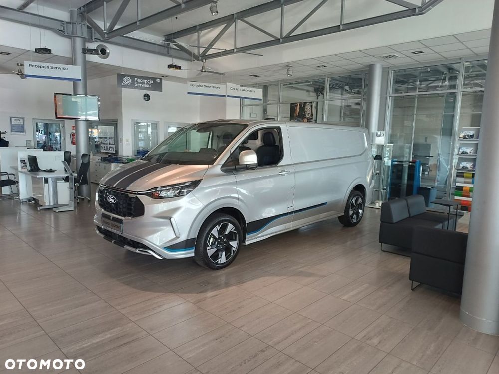 Ford Custom Van Sport - 2