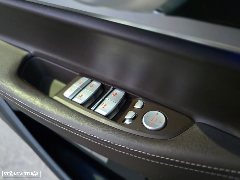 BMW 740 Le xDrive iPerformance Pack M - 38