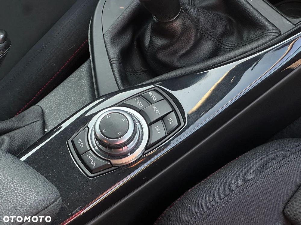 BMW Seria 1 118d Sport Line - 17