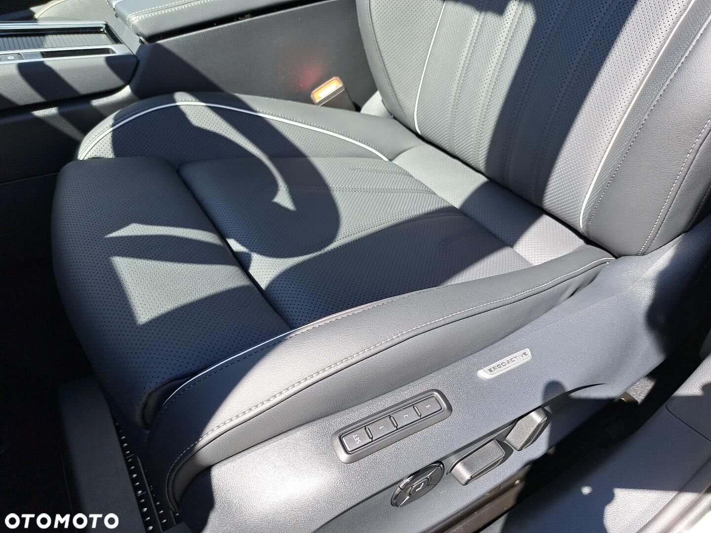 Volkswagen Passat - 12