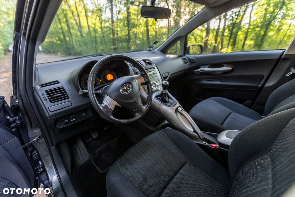 Toyota Auris - 9