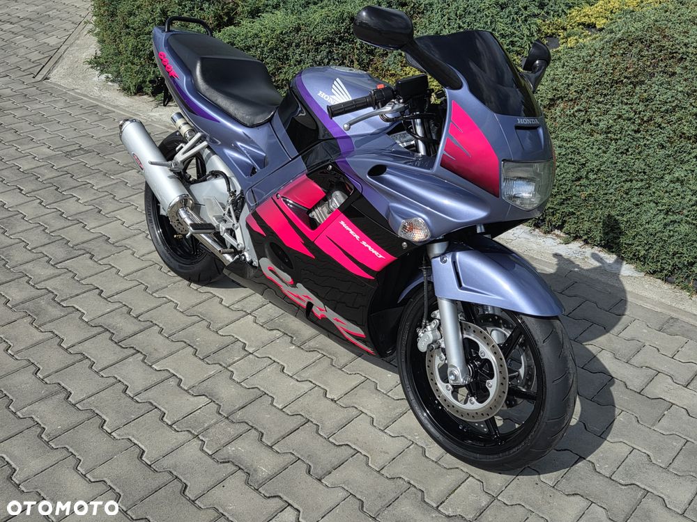 Honda CBR - 10