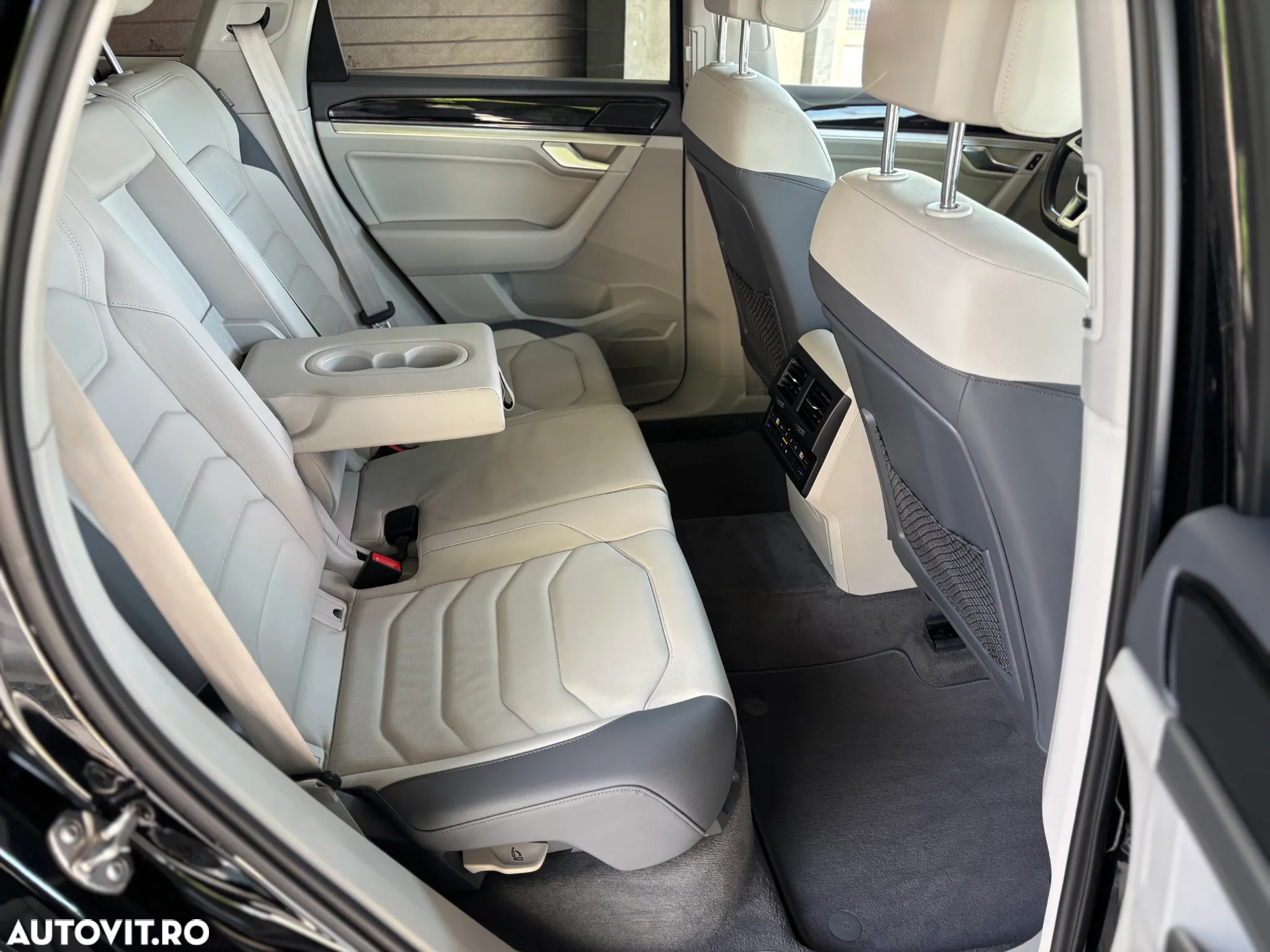 Volkswagen Touareg V6 TDI Elegance - 11