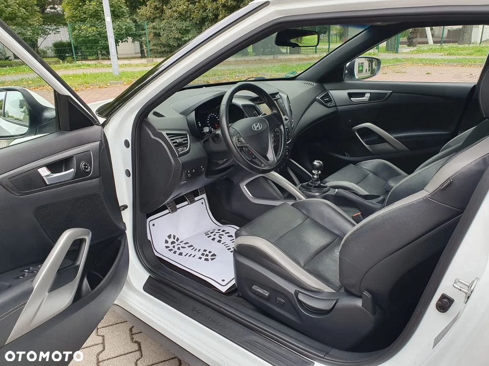Hyundai Veloster 1.6 Turbo Premium - 9