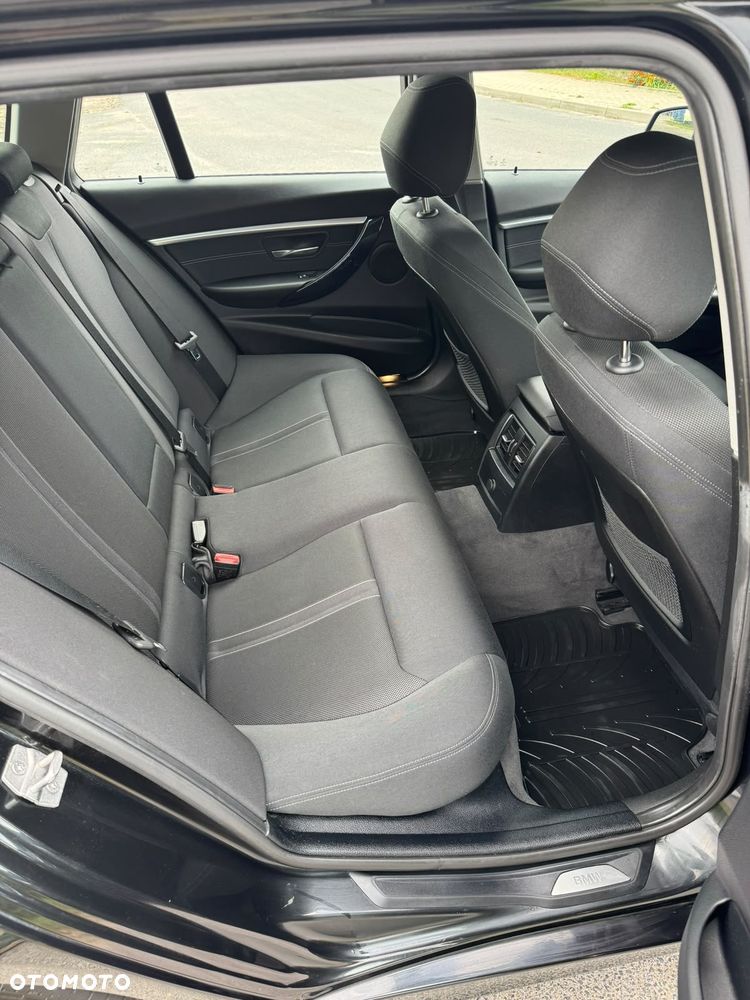 BMW Seria 3 320d xDrive Sport Line - 20