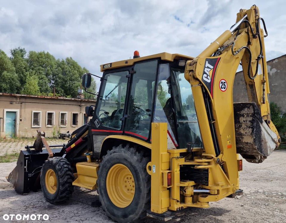 Caterpillar 432D - 3