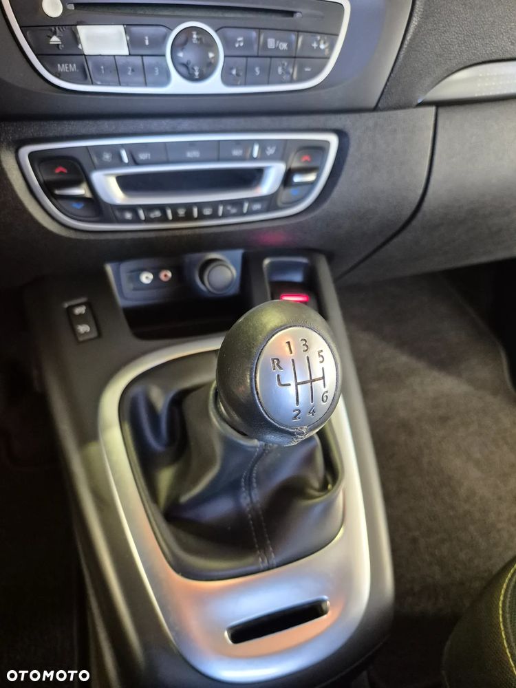 Renault Scenic TCe 130 Dynamique - 12