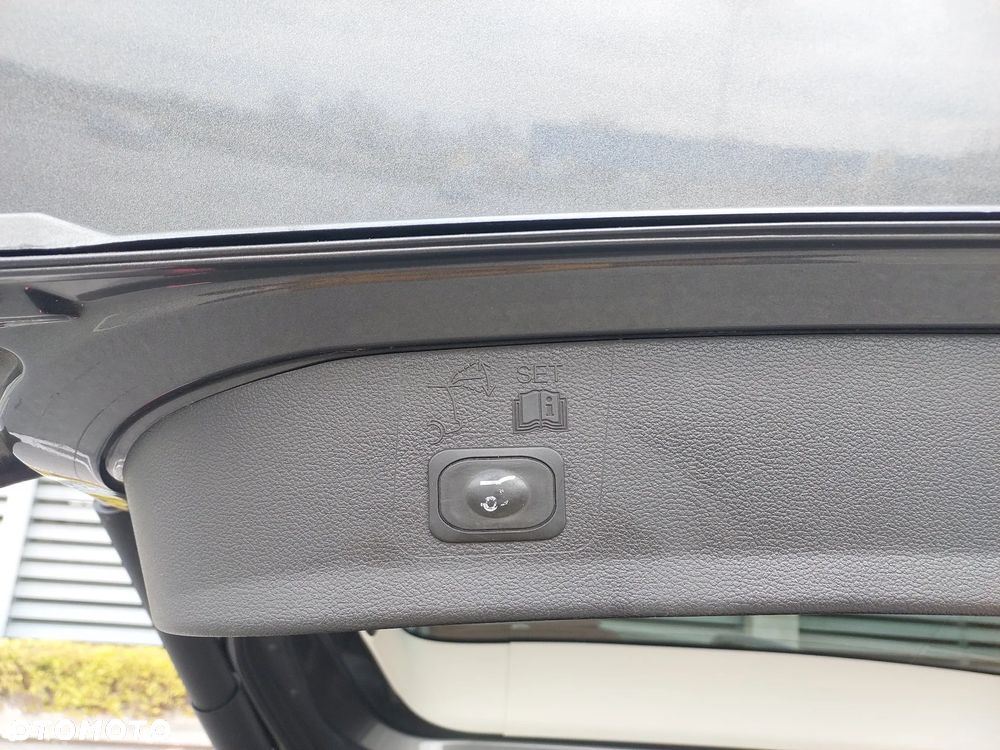 Ford Kuga 2.0 TDCi AWD Titanium - 28